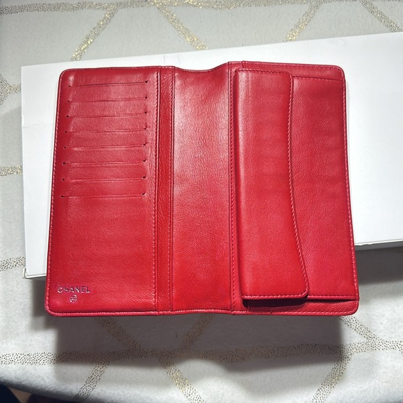 Fire red Chanel with silver hardware - Picture 5 of 8